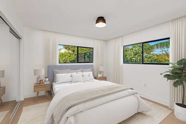 Interior Photo - 5358 Loma Linda Ave