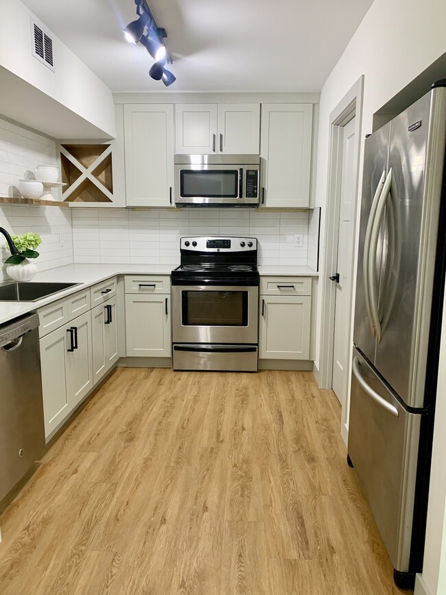 Photo - 1483 Theresa Dr Townhome