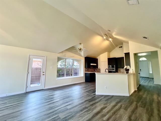 Building Photo - 2019 St Anne Dr