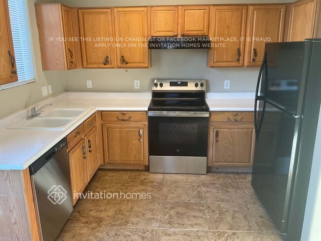 Building Photo - 427 N 66th Dr