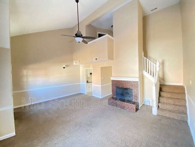 Building Photo - 5579 Crepe Myrtle Dr