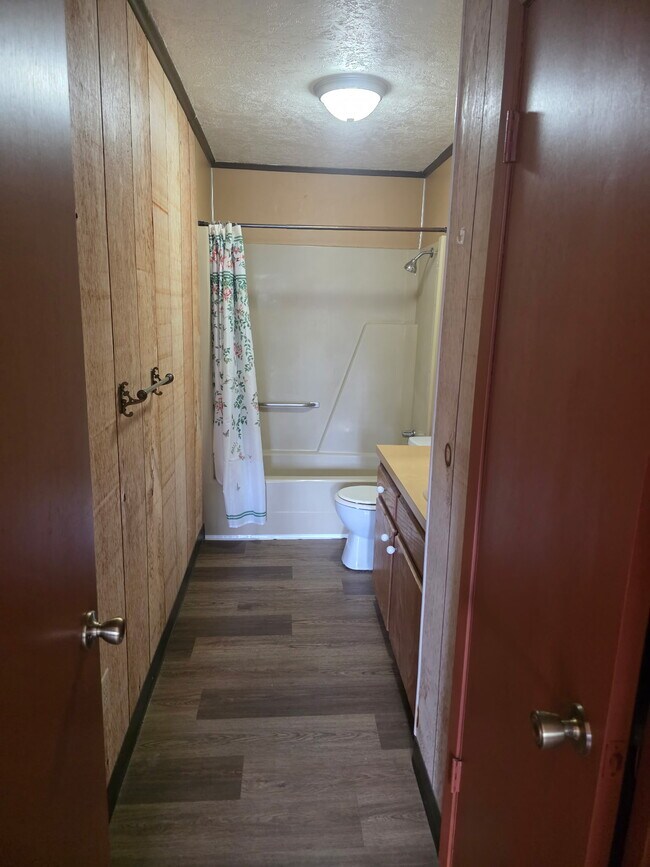 Foto del edificio - Oak Ridge Apartment