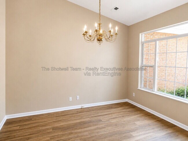 Foto del edificio - 8518 Lawnpark Dr