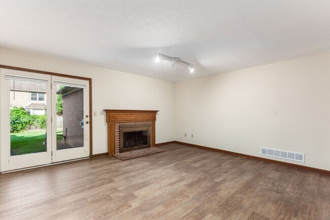 Foto del edificio - 4847 Dierker Rd