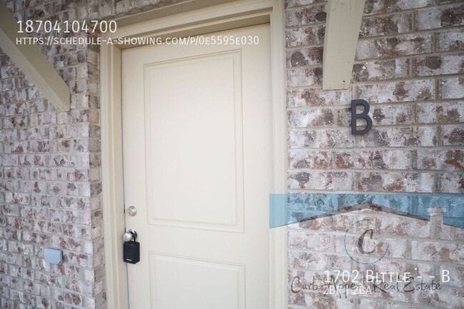 Building Photo - 1702 Bittle St
