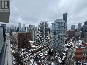 Building Photo - 308 Jarvis St