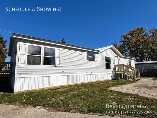 Building Photo - 4614 E Old Trail Rd