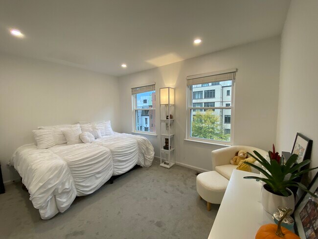 Foto del edificio - 1327 Belmont St NW