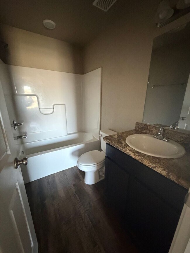 Building Photo - S. L Duplex