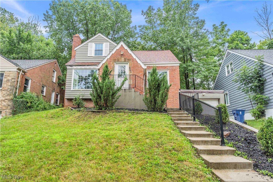 3528 Meadowbrook Blvd Cleveland Heights, OH 44118 – photo 2