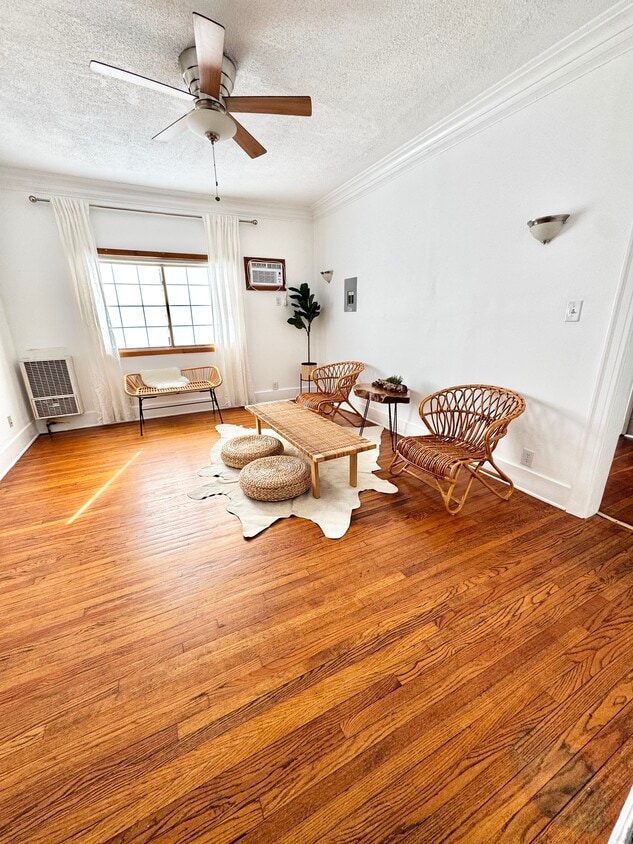 Photo - 1758 Winona Blvd (Los Angeles, CA)