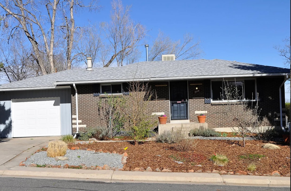 Front of House - 7114 Newland St