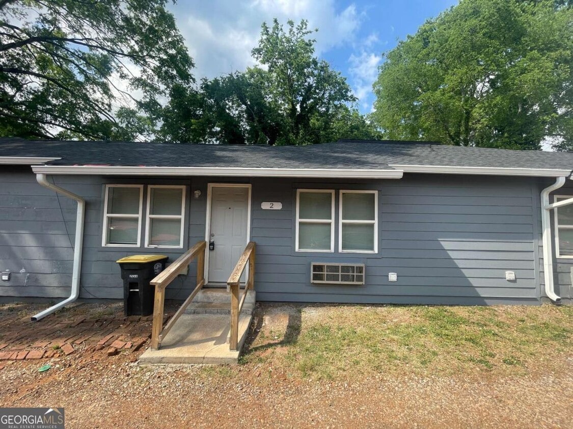 Primary Photo - 907 Maple Ave SW