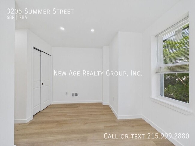Building Photo - 3205 Summer St