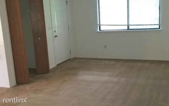 Building Photo - 2 br, 1.5 bath Duplex - 2167 Rochester Rd