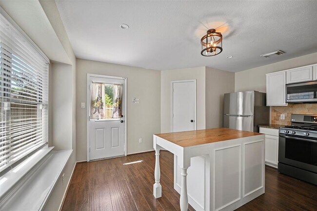 Foto del edificio - 11323 Flying Geese Ln