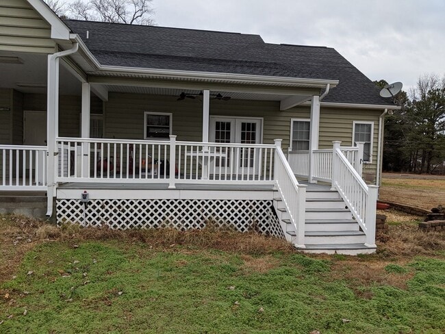 Building Photo - 16082 Cashville Rd
