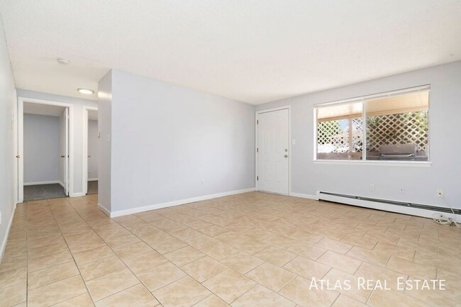 Foto del edificio - 4445 Stover St