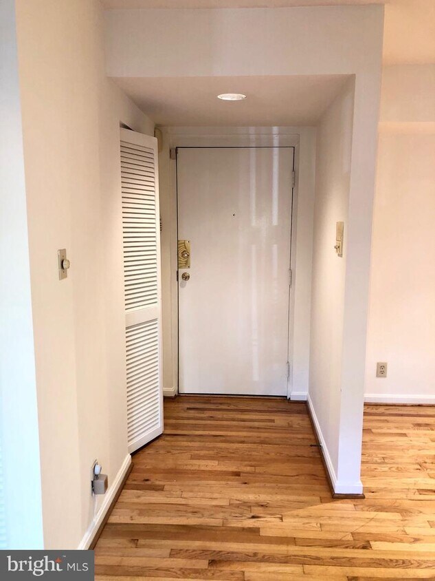 Primary Photo - 3101 P St NW