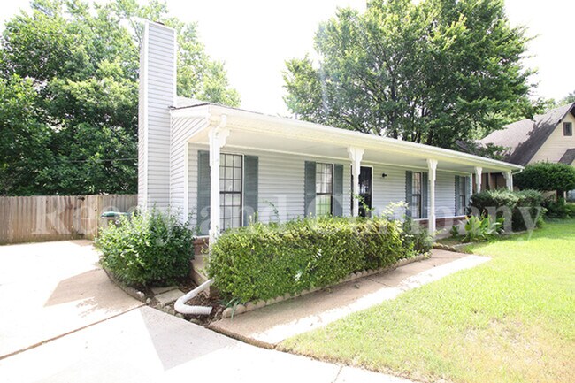 Foto del edificio - 6674 Chauncey