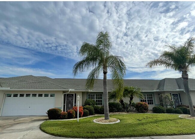 Building Photo - 12454 SW Kingsway Cir