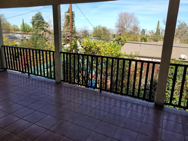 Foto del edificio - 17451 Martha St