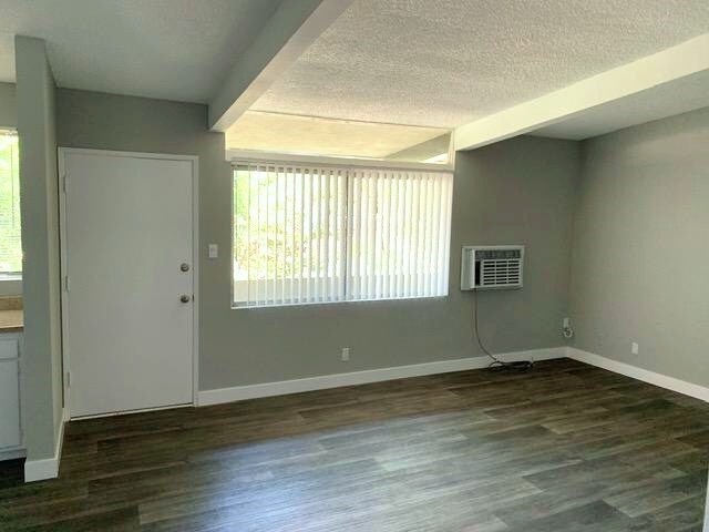 Building Photo - 6706 Laurelgrove Ave
