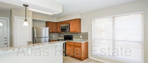 Foto del edificio - 1201 Oakbluff Dr