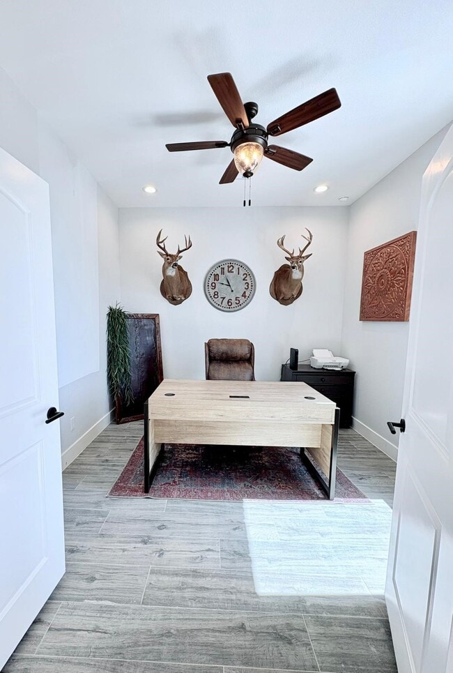 Building Photo - 55 Ruskin Dr W