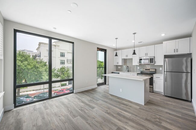 Interior Photo - 357 South