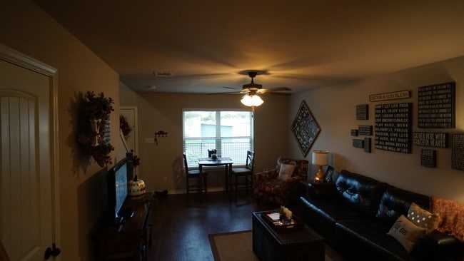 Building Photo - Watson Lane Townhomes