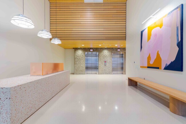 Lobby comunitario - Allied Harbor Point