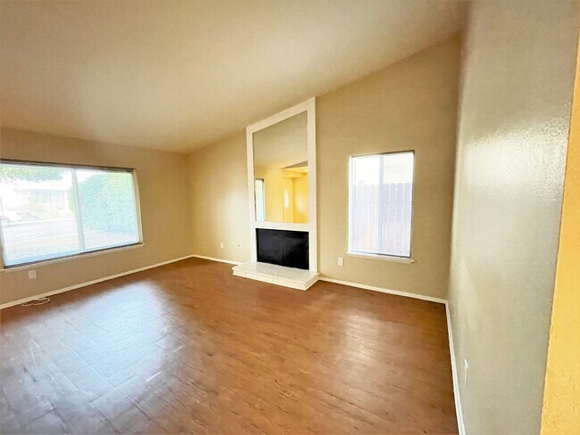 Foto del edificio - 142 N Torn Ranch Rd