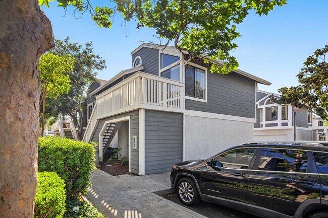 Building Photo - Prime Irvine Living: Bright End Unit Steps from Pool & Parks