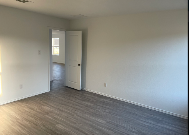 Foto del edificio - "Gorgeous 3-Bedroom Home with 2 Full Baths...