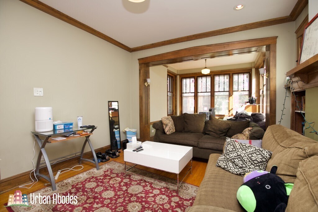 Foto principal - 5900 N Magnolia Ave