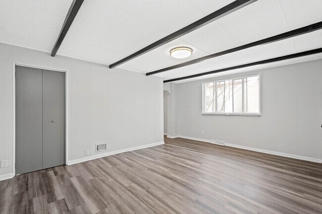 Foto del edificio - Stunning 3 bedroom home in Mt. Washington available August 1!