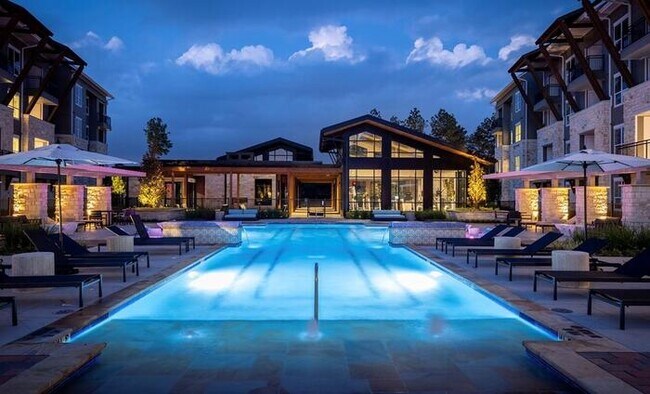 Foto del edificio - 8440 Creekside Green Dr