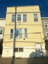 Building Photo - 516 Liberty Ave