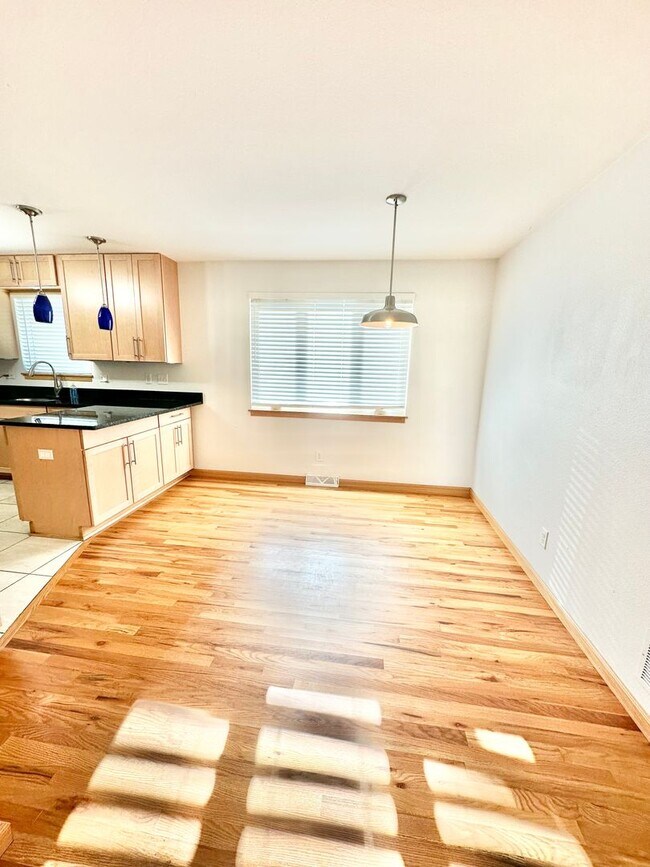 Foto del edificio - 1016 S Taft Hill Road