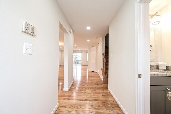 Foto del edificio - 203A Locust St SE