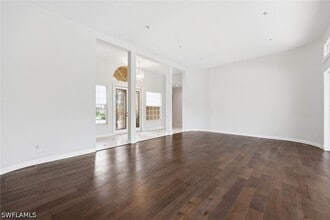 Building Photo - 25820 Creekbend Dr