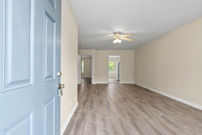 Foto del edificio - 922 Kingsbury Dr