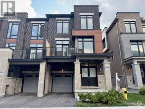 Building Photo - 31 Holyrood Cres