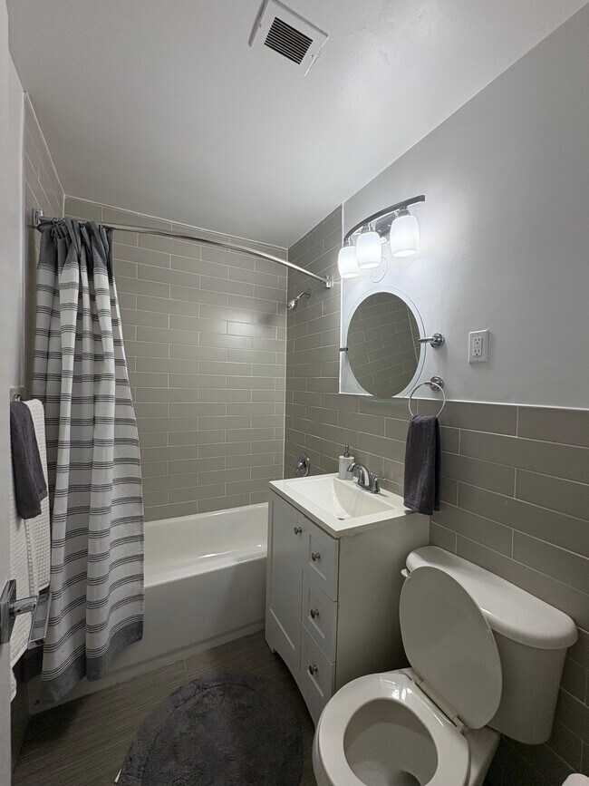 1 chambre - Salle de bain - Carolyn Court