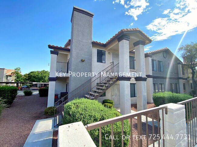 Foto del edificio - 2 BEDROOM UPSTAIRS CONDO IN GREEN VALLEY W...