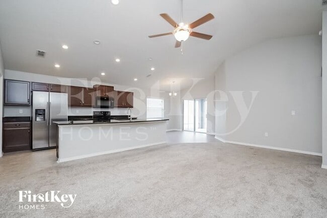 Building Photo - 3828 Sandhill Crane Dr