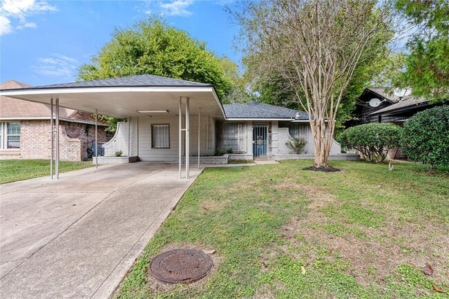 Building Photo - 4514 Oak Shadows Dr
