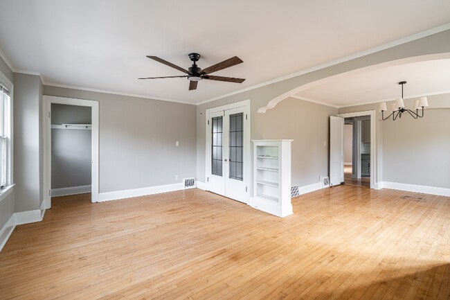 Foto del edificio - 4800 N Bartlett Ave