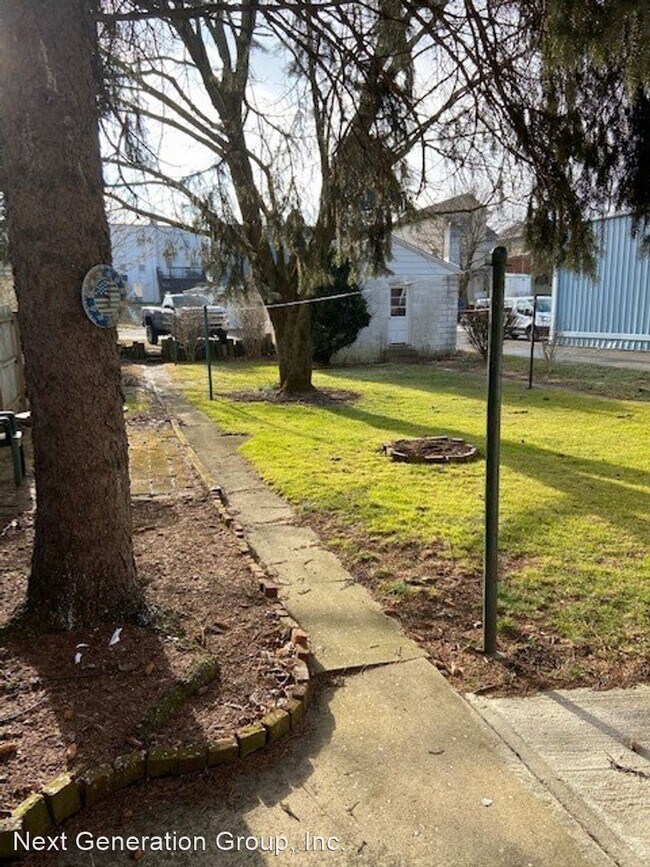 Building Photo - 3 br, 1 bath House - 532 Jubilee Street